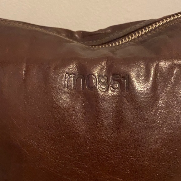 M0851 Crossbody leather bag - Picture 5 of 17